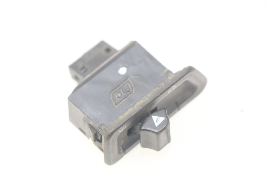 photo de RICHTINGAANWIJZER SCHAKELAAR SYM ORBIT 2 2T 50 (2008 - 2018) - Detail van het onderdeel