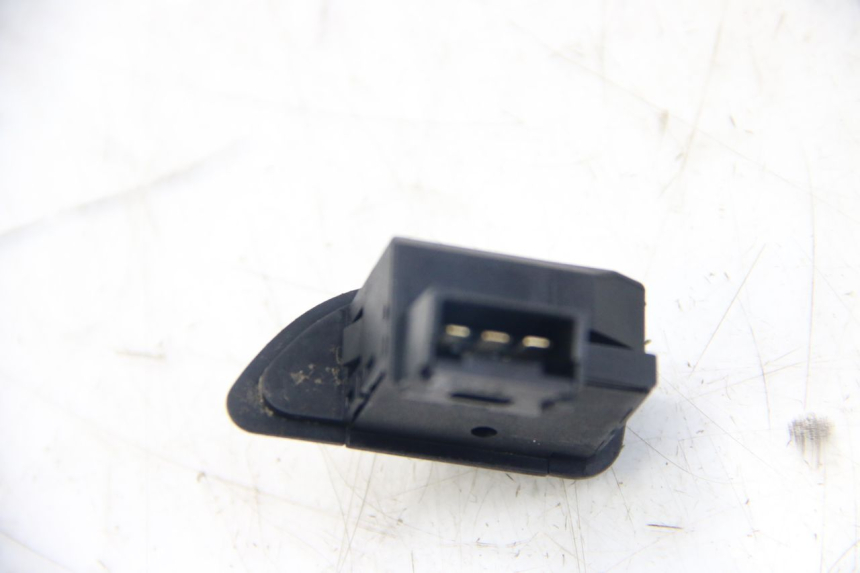 photo de RICHTINGAANWIJZER SCHAKELAAR GILERA RUNNER SP 50 (2009 - 2017) - Detail van het onderdeel