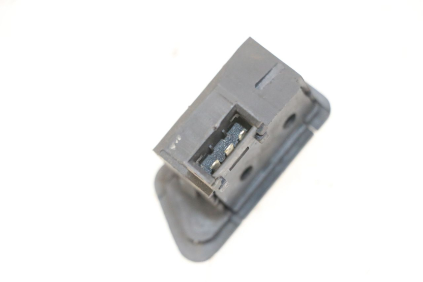 photo de RICHTINGAANWIJZER SCHAKELAAR SYM ORBIT 2 4T 50 (2008 - 2017) - Zoom op gebruiksstaat