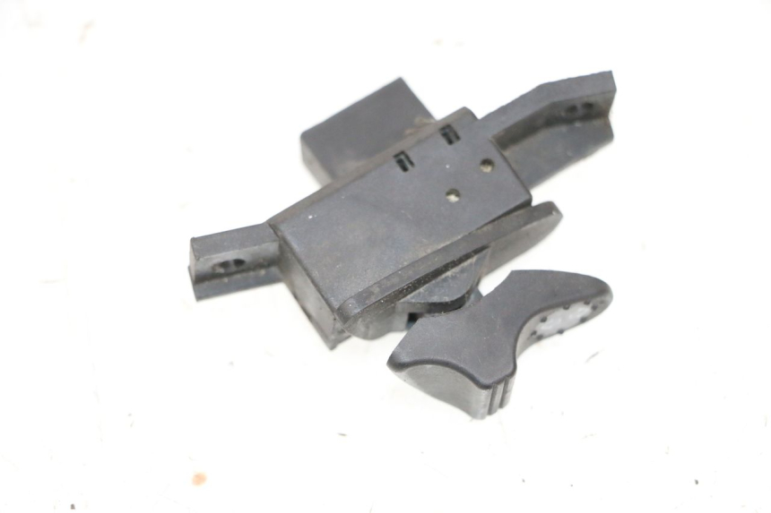 photo de RICHTINGAANWIJZER SCHAKELAAR PIAGGIO VESPA GTS SUPER IE 125 (2009 - 2016) - Detail van het onderdeel