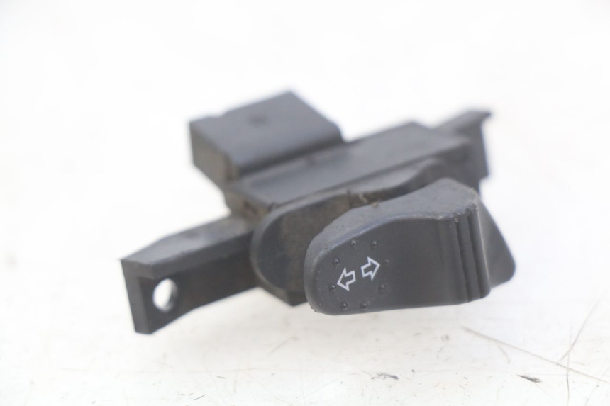 photo de RICHTINGAANWIJZER SCHAKELAAR PIAGGIO VESPA LX 2T 50 (2005 - 2013) - Hoofdaanzicht