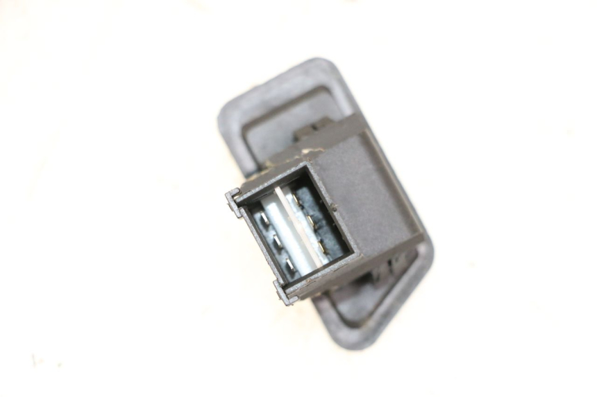 photo de CONTACTSLOT SCHAKELAAR LONGJIA SHARPY 125 (2020 - 2024) - Detail van het onderdeel