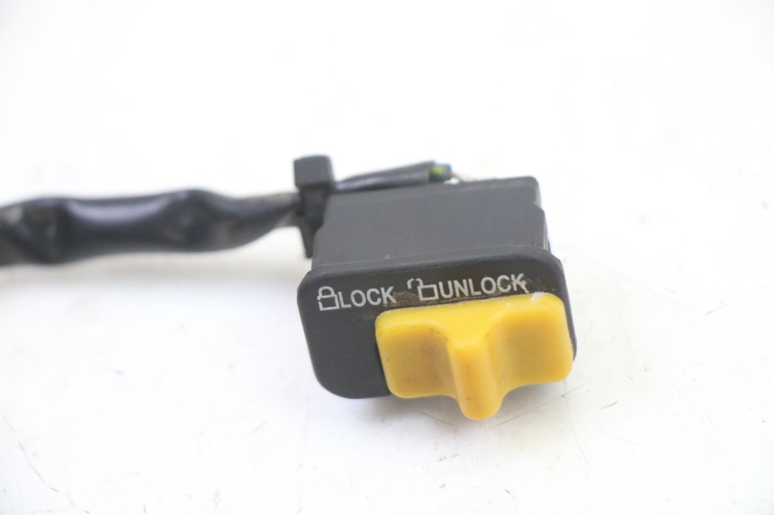 photo de CONTACTSLOT SCHAKELAAR SYM ORBIT 2 4T 50 (2008 - 2017) - Detail van het onderdeel