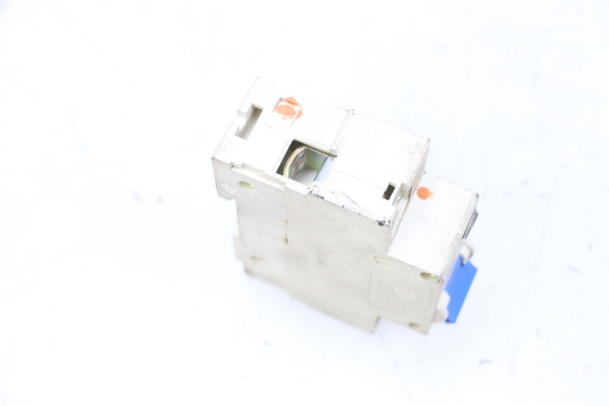 photo de CONTACTSLOT SCHAKELAAR EFUN PUSA 1 - Andere kijkhoek