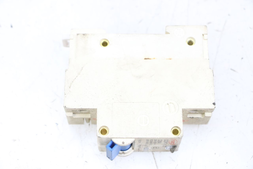 photo de CONTACTSLOT SCHAKELAAR EFUN PUSA 1 - Overzicht