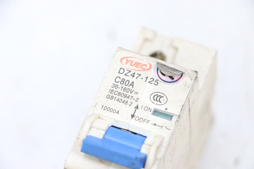 photo de CONTACTSLOT SCHAKELAAR EFUN PUSA 1 - Staat van het oppervlak