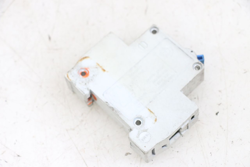 photo de CONTACTSLOT SCHAKELAAR EFUN PUSA 1 - Andere kijkhoek