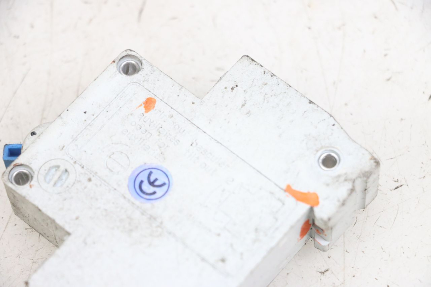 photo de CONTACTSLOT SCHAKELAAR EFUN PUSA 1 - Technische close-up