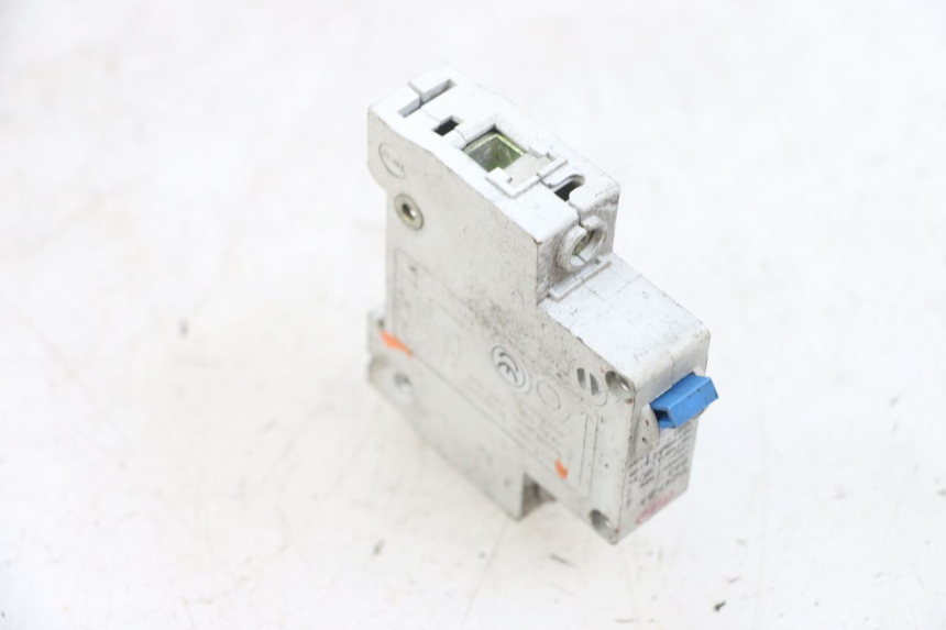 photo de CONTACTSLOT SCHAKELAAR EFUN PUSA 1 - Overzicht