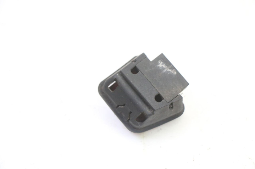 photo de CONTACTSLOT SCHAKELAAR PIAGGIO SUPER LX 125 (2000 - 2003) - Andere kijkhoek