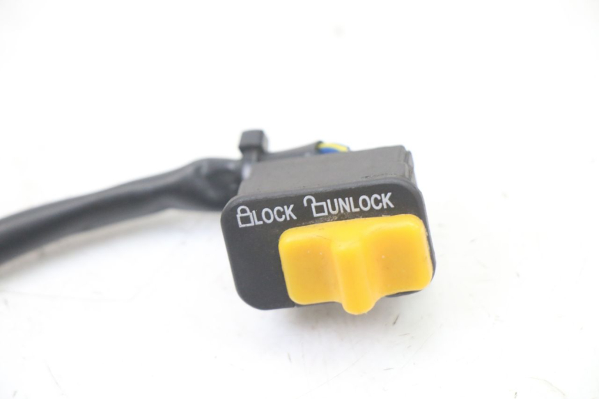 photo de CONTACTSLOT SCHAKELAAR SYM ORBIT III 3 4T 50 (2018 - 2021) - Detail van het onderdeel