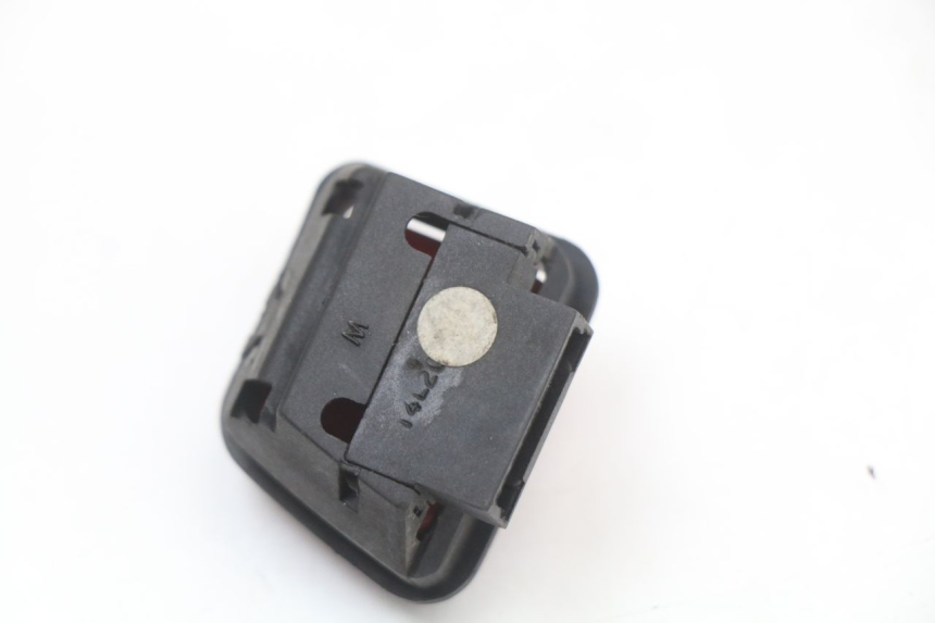 photo de CONTACTSLOT SCHAKELAAR PIAGGIO X8 125 (2004 - 2007) - Andere kijkhoek