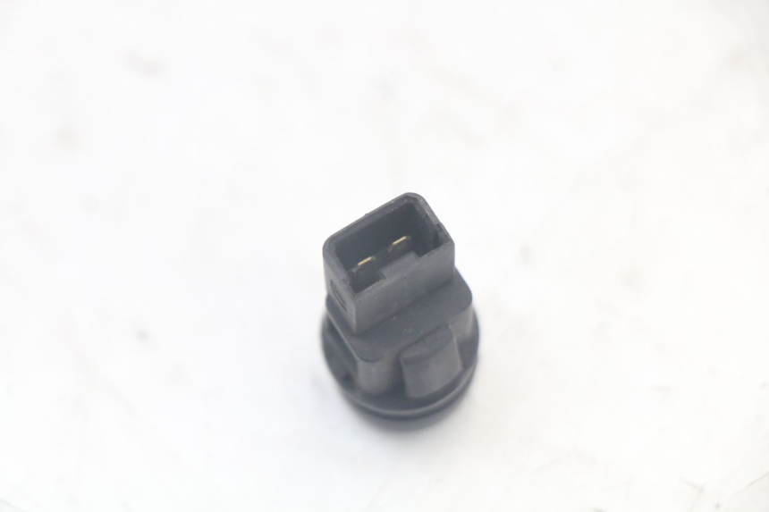 photo de STARTSCHAKELAAR PIAGGIO LIBERTY 125 (2009 - 2013) - Andere kijkhoek