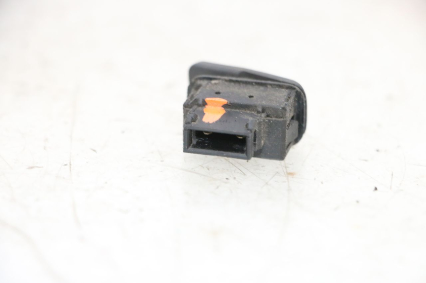 photo de STARTSCHAKELAAR PIAGGIO MP3 HPE 300 (2019 - 2026) - Detail van het onderdeel