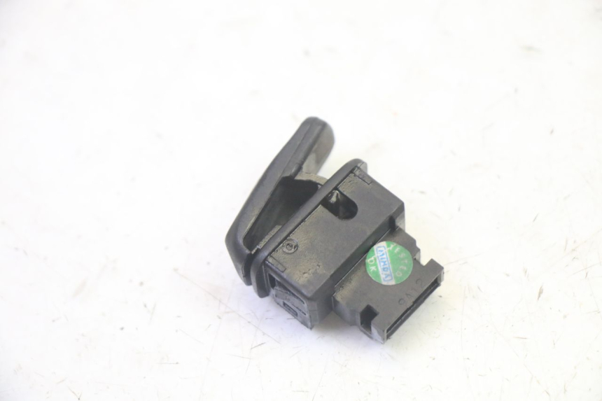 photo de STARTSCHAKELAAR PIAGGIO MP3 RL 250 (2006 - 2010) - Zoom op gebruiksstaat