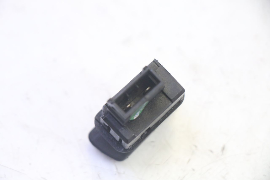 photo de STARTSCHAKELAAR PIAGGIO MP3 RL 250 (2006 - 2010) - Andere kijkhoek