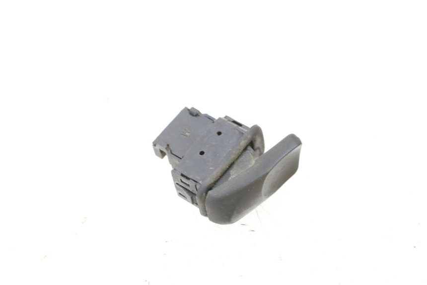 photo de STARTSCHAKELAAR PIAGGIO MP3 125 (2006 - 2014) - Detail van het onderdeel