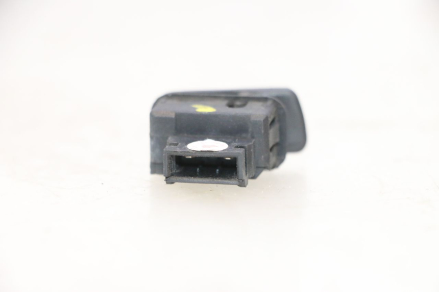 photo de STARTERSCHAKELAAR PIAGGIO MP3 500 (2016 - 2018) - Detail van het onderdeel