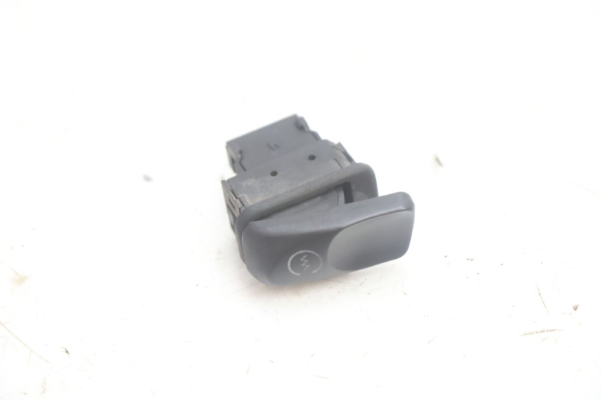 photo de STARTSCHAKELAAR PIAGGIO MP3 125 (2006 - 2014) - Detail van het onderdeel