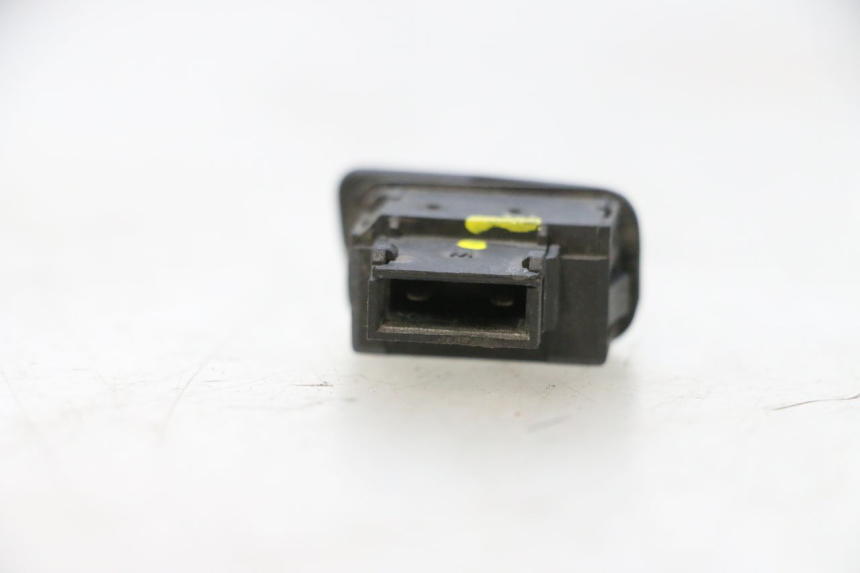 photo de STARTSCHAKELAAR PIAGGIO MP3 500 (2011 - 2015) - Zoom op gebruiksstaat