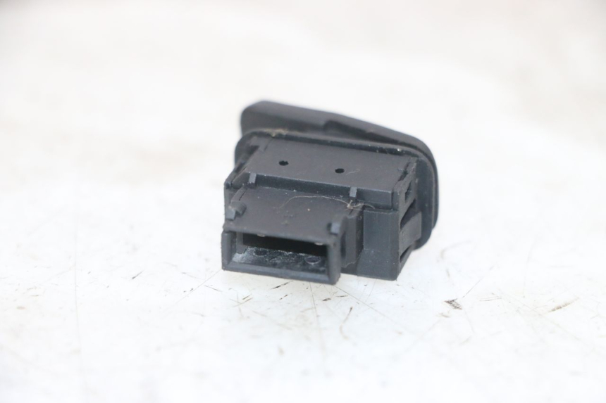 photo de STARTSCHAKELAAR PIAGGIO NEW TYPHOON 50 (2018 - 2021) - Zoom op gebruiksstaat