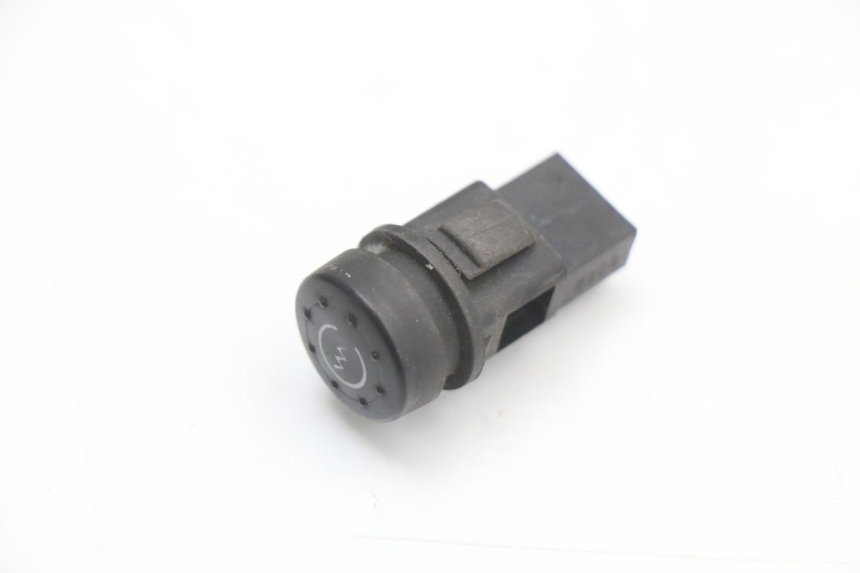 photo de STARTSCHAKELAAR GILERA RUNNER SP 50 (2009 - 2017) - Detail van het onderdeel