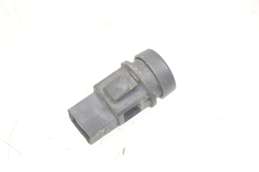 photo de STARTSCHAKELAAR PIAGGIO XEVO - X EVO 125 (2007 - 2017) - Detail van het onderdeel