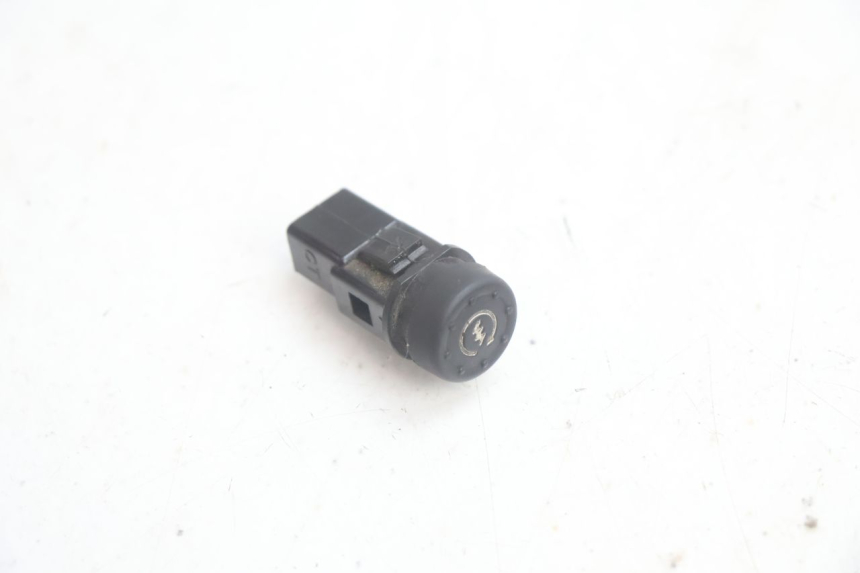 photo de STARTSCHAKELAAR PIAGGIO ZIP IGET 4T 50 (2021 - 2023) - Detail van het onderdeel