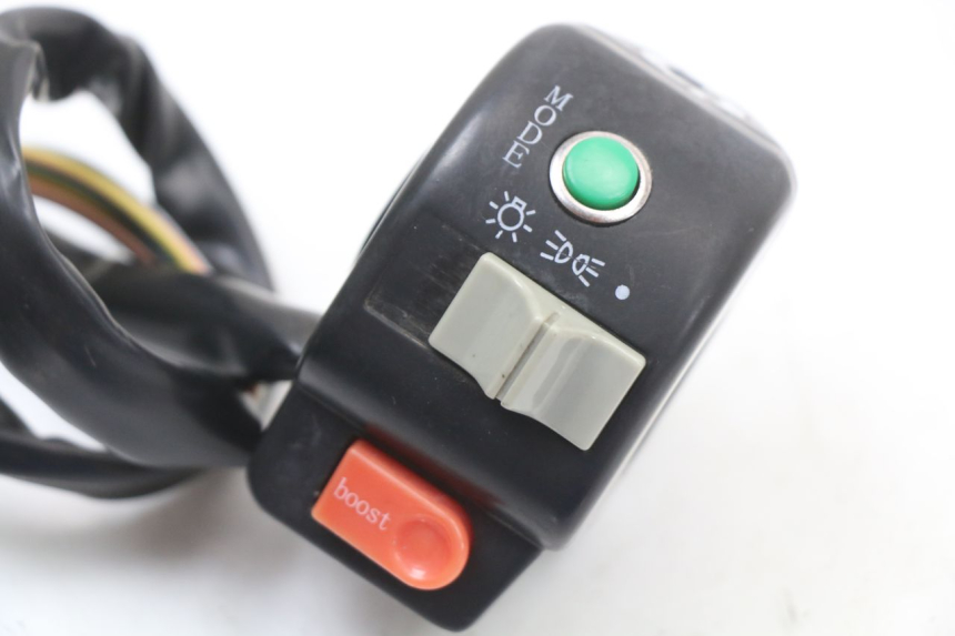 photo de RECHTER STUURSCHAKELAAR E-MAX 80L 1 (2011 - 2014) - Detail van het onderdeel