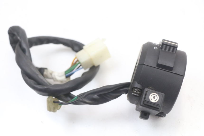 photo de RECHTER STUURSCHAKELAAR DAELIM A-FOUR 2T 50 (2005 - 2012) - Zoom op gebruiksstaat