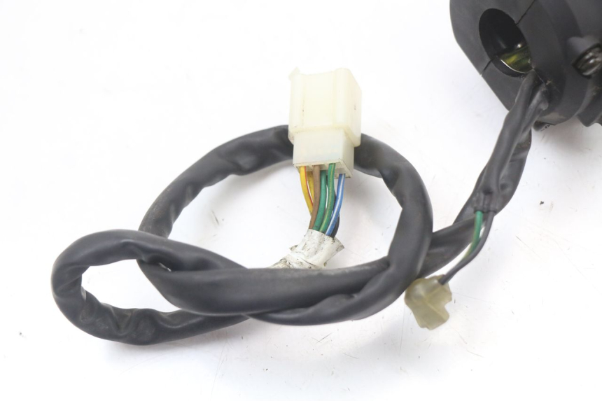 photo de RECHTER STUURSCHAKELAAR DAELIM A-FOUR 2T 50 (2005 - 2012) - Bevestigingspunten