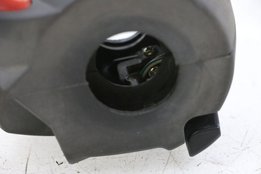 photo de RECHTER STUURSCHAKELAAR ADIVA AD3 300 (2014 - 2020) - Detail van het onderdeel