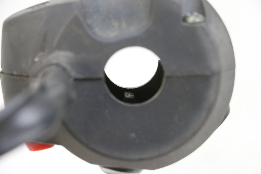 photo de RECHTER STUURSCHAKELAAR ADIVA AD3 300 (2014 - 2020) - Zoom op gebruiksstaat