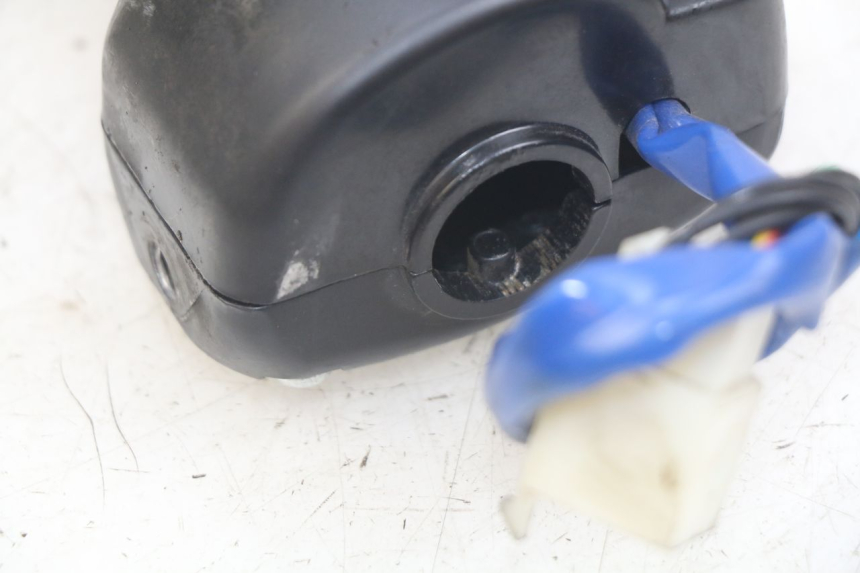 photo de RECHTER STUURSCHAKELAAR KYMCO AGILITY 16+ 4T 50 (2018 - 2023) - Andere kijkhoek