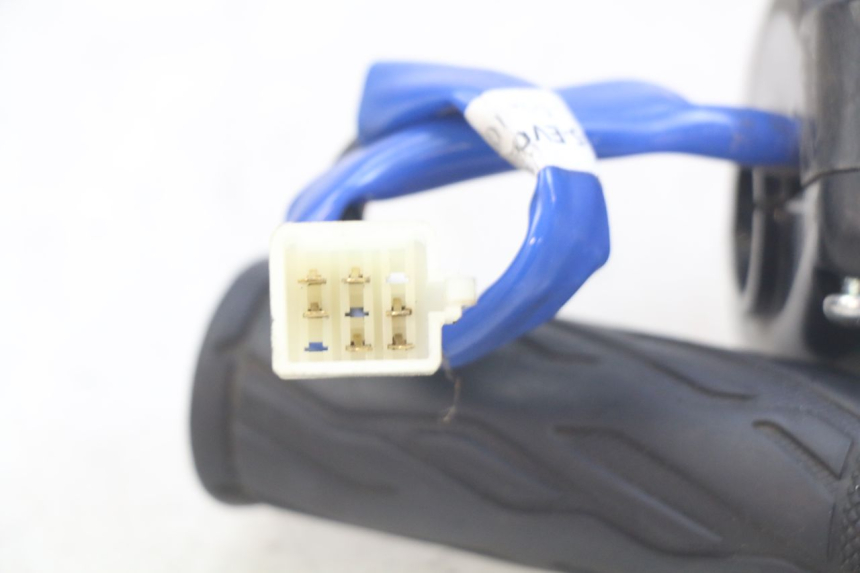 photo de RECHTER STUURSCHAKELAAR KYMCO AGILITY 16+ 4T 50 (2018 - 2023) - Overzicht