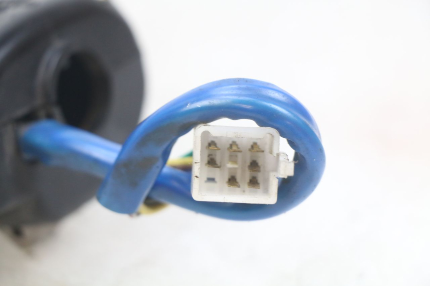 photo de RECHTER STUURSCHAKELAAR KYMCO AGILITY 4T 50 (2005 - 2018) - Technische close-up