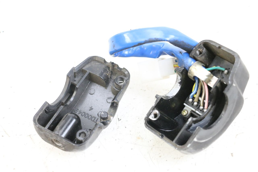 photo de RECHTER STUURSCHAKELAAR KYMCO AGILITY 4T 50 (2005 - 2018) - Zoom op gebruiksstaat