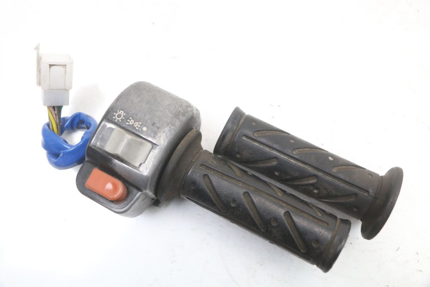 photo de RECHTER STUURSCHAKELAAR KYMCO AGILITY 4T 50 (2005 - 2018) - Hoofdaanzicht