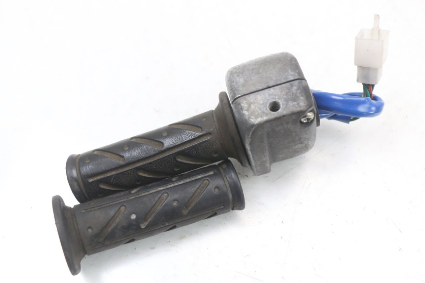 photo de RECHTER STUURSCHAKELAAR KYMCO AGILITY 4T 50 (2005 - 2018) - Overzicht