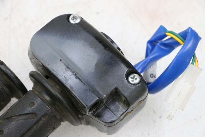 photo de RECHTER STUURSCHAKELAAR KYMCO AGILITY 4T 50 (2018 - 2022) - Andere kijkhoek