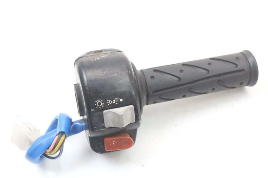 photo de RECHTS STUURSCHAKELAAR KYMCO AGILITY PREMIUM 50 (2007 - 2010) - Hoofdaanzicht