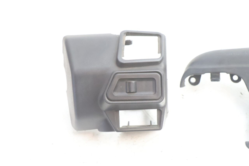 photo de RECHTS SCHAKELAAR APRILIA ATLANTIC S 125 (2010 - 2013) - Detail van het onderdeel