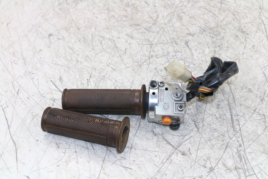 photo de RECHTS STUURSCHAKELAAR BAOTIAN BT COLLECTOR 50 (2005 - 2013) - Andere kijkhoek