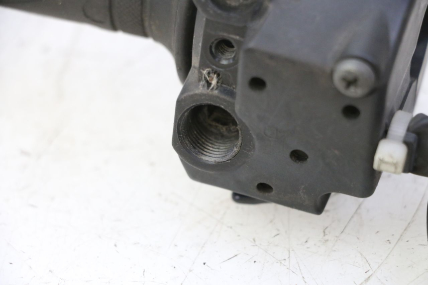 photo de RECHTER STUURSCHAKELAAR SUZUKI BURGMAN 125 (2007 - 2014) - Bevestigingspunten