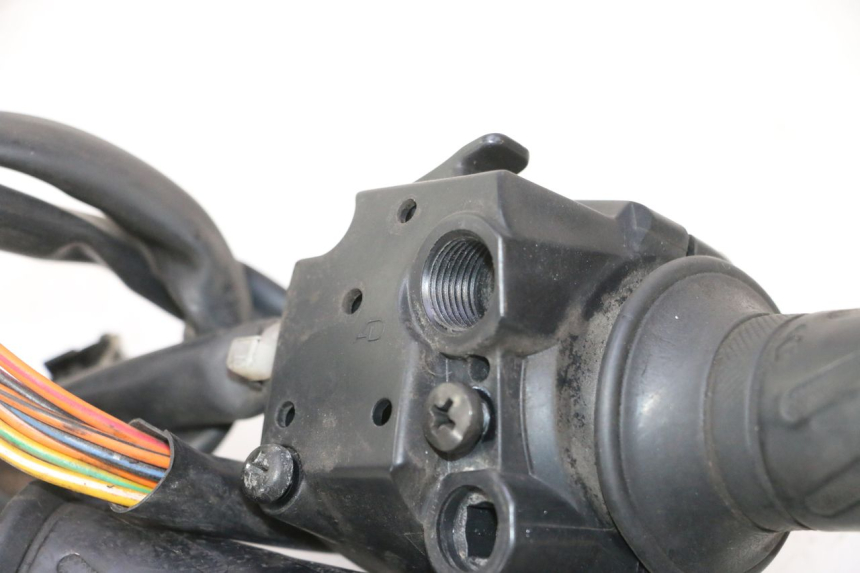 photo de RECHTER STUURSCHAKELAAR SUZUKI BURGMAN 125 (2007 - 2014) - Technische close-up