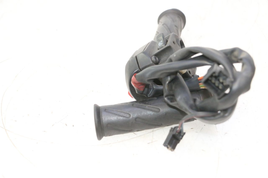 photo de RECHTER STUURSCHAKELAAR SUZUKI BURGMAN 125 (2007 - 2014) - Overzicht