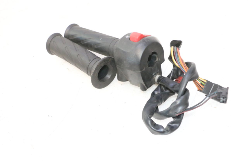 photo de RECHTER STUURSCHAKELAAR SUZUKI BURGMAN 125 (2007 - 2014) - Overzicht