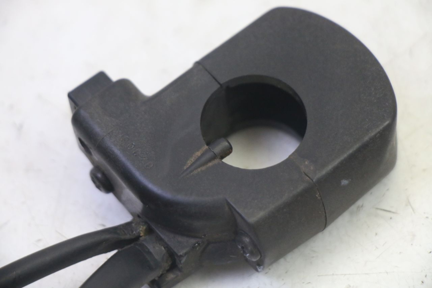 photo de RECHTER STUURSCHAKELAAR HONDA CBF 125 (2009 - 2015) - Andere kijkhoek