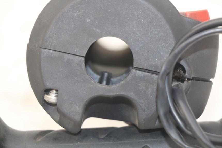 photo de RECHTER STUURSCHAKELAAR PEUGEOT CITYSTAR 2T 50 (2018 - 2021) - Detail van het onderdeel