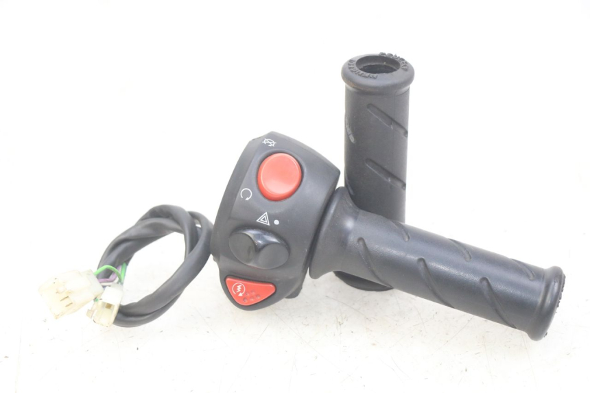 photo de RECHTER STUURSCHAKELAAR PEUGEOT CITYSTAR AIR 125 (2014 - 2017) - Hoofdaanzicht